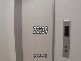[中文字幕]EBOD-724故障エレベーター2人密室ナマ中出し细くて巨乳な女