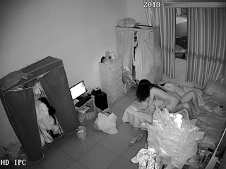 黑客破解家庭网络摄像头监控白领小夫妻的夜晚性生活