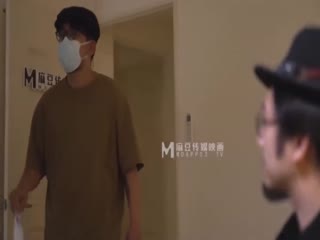 MD0245 爆乳女記者 導演攝影棚操淫蕩欲女时间:00:27:37大小:108MB-sem