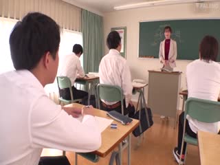 FSDSS-282 擅長竊竊私語和秘密學校的天川老師禁止 Ikuiku SEX 天川空